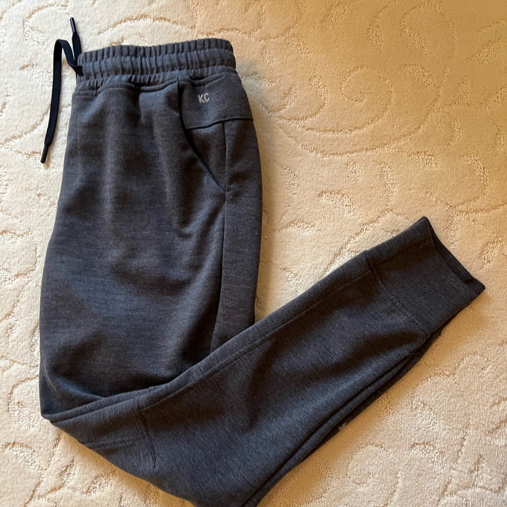 Men’s charcoal grey Kenneth Cole Black Active Joggers size medium elastic waist